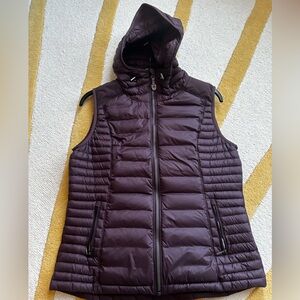 Kuhl like new down vest